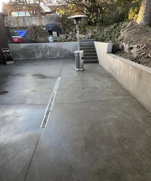 Patio, Retaining Wall, Step and Driveway Concrete in Seattle 